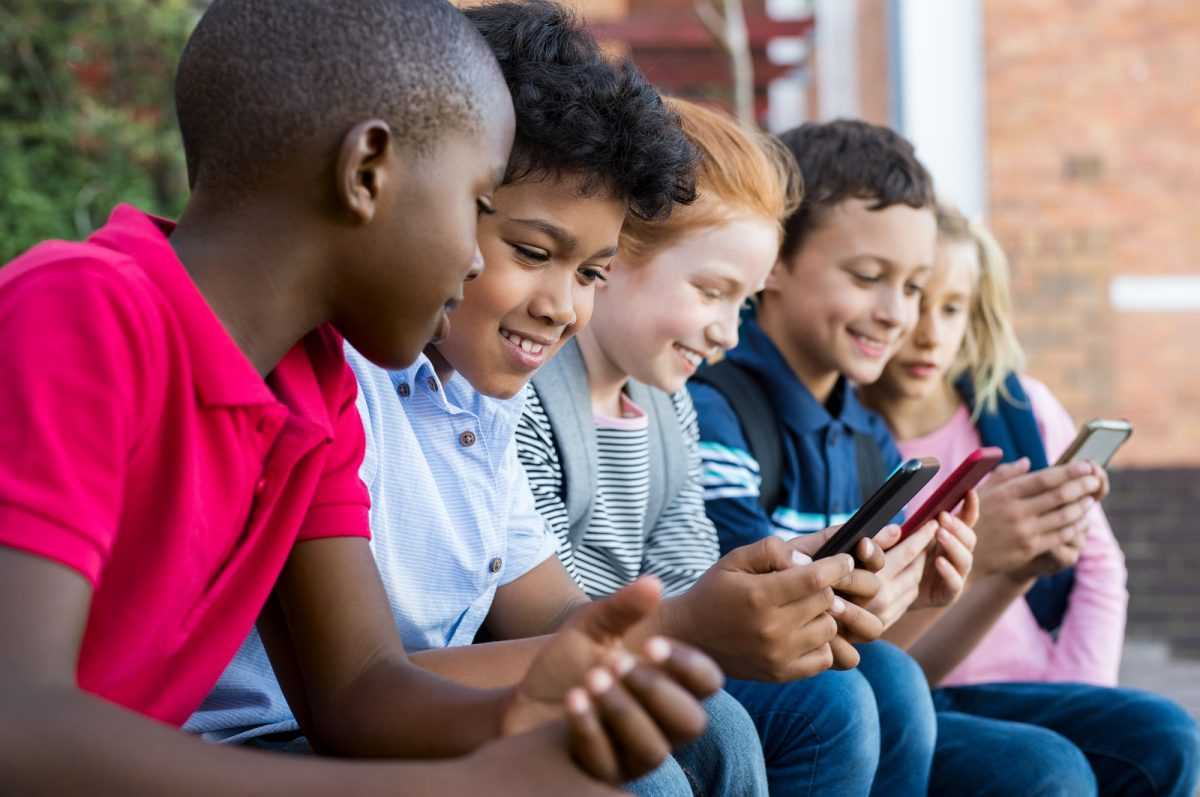 ¿Es el uso del móvil a edades tempranas un problema para las nuevas generaciones?